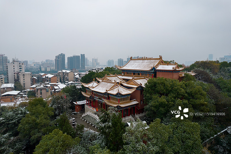 中国湖南省衡阳市雁峰区回雁峰雪景航拍图片素材