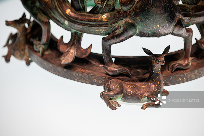 河北博物院 古中山国展厅 战国 错金银四龙四凤铜方案座 中山王cuo墓出土图片素材