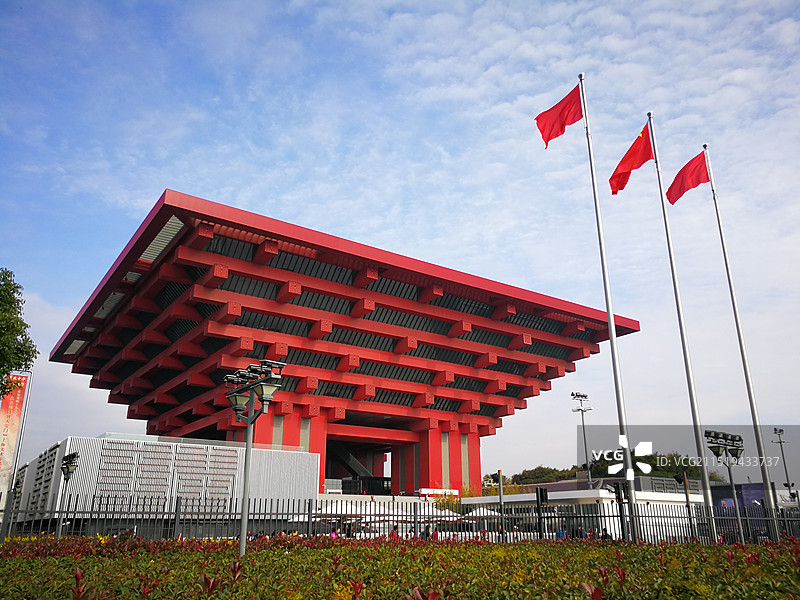 上海世博中国馆与五星红旗图片素材