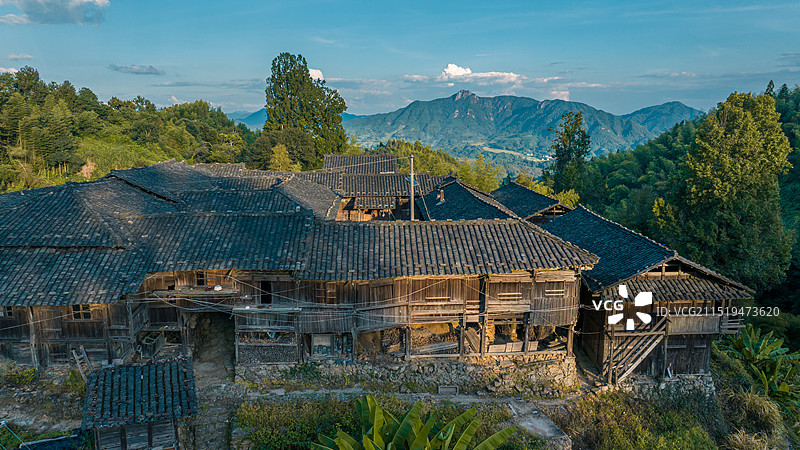 福建省三明市建宁县伊家乡笔架村吊脚楼图片素材