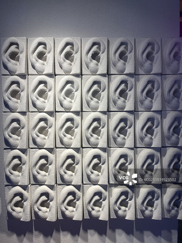 石膏浮雕耳朵排列图片素材