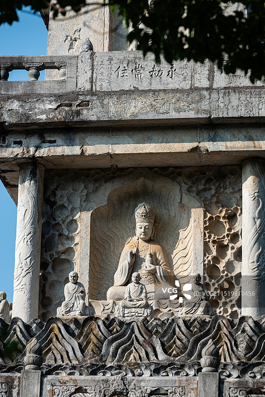 浙江舟山慧济禅寺的全国重点文物保护单位普陀山多宝塔图片素材
