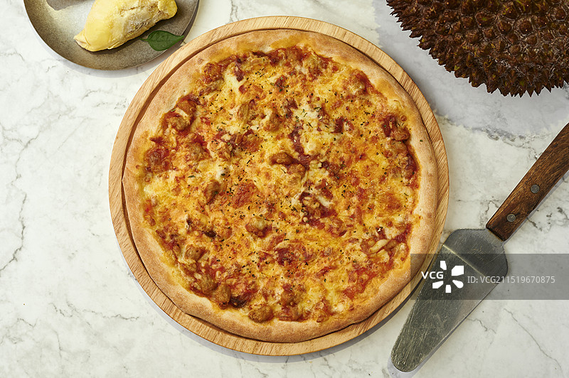 肉酱香肠披萨图片素材