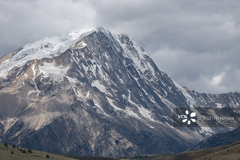 格聂神山图片素材