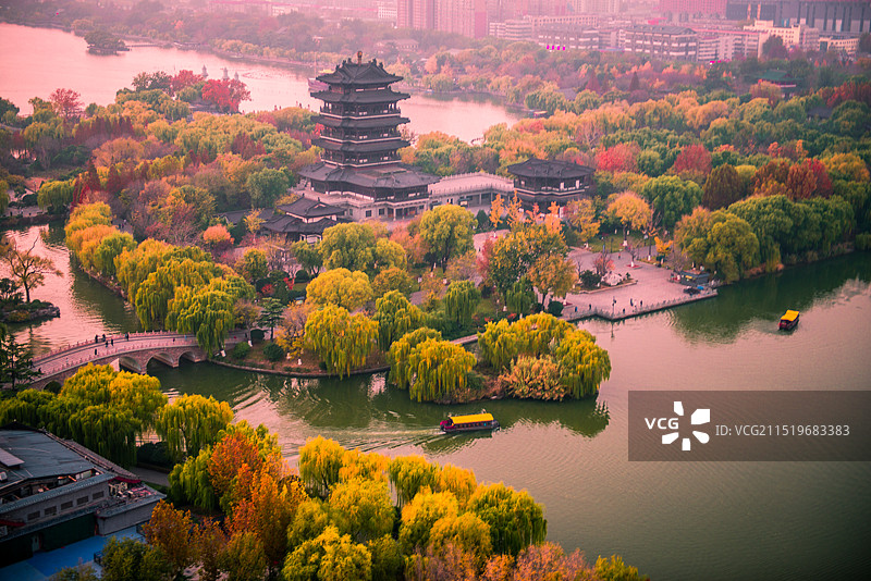 多彩明湖图片素材