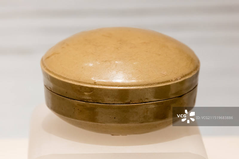 越窑青瓷粉盒·唐代·萧山博物馆图片素材