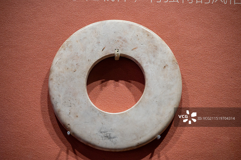 山东博物馆 大汶口文化 玉璧图片素材