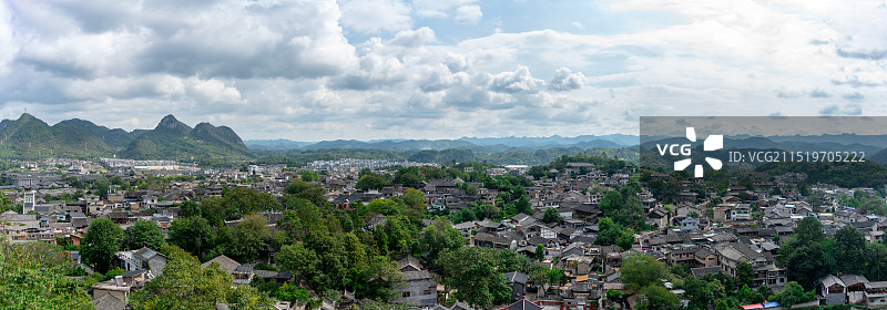 蓝天白云下的贵阳青岩古镇航拍图片素材