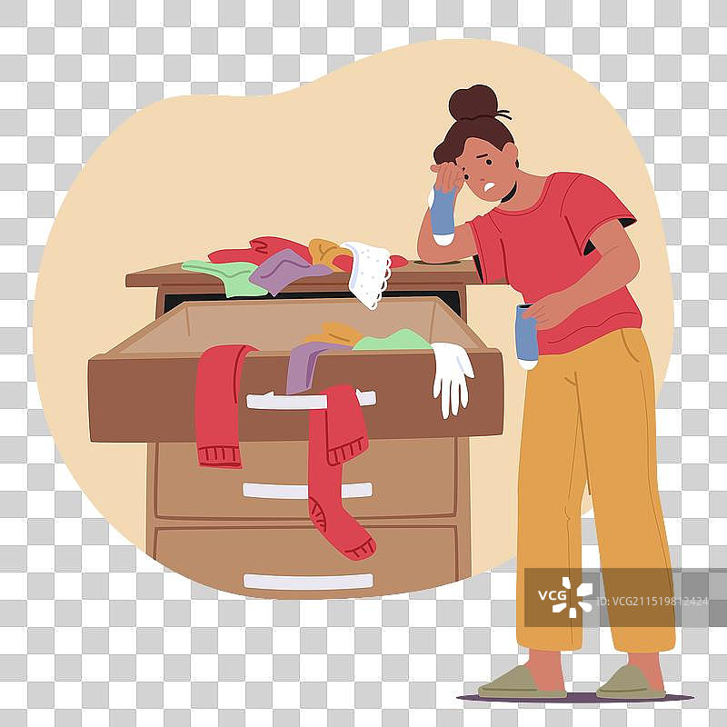 女人整理装满物品的凌乱抽屉图片素材