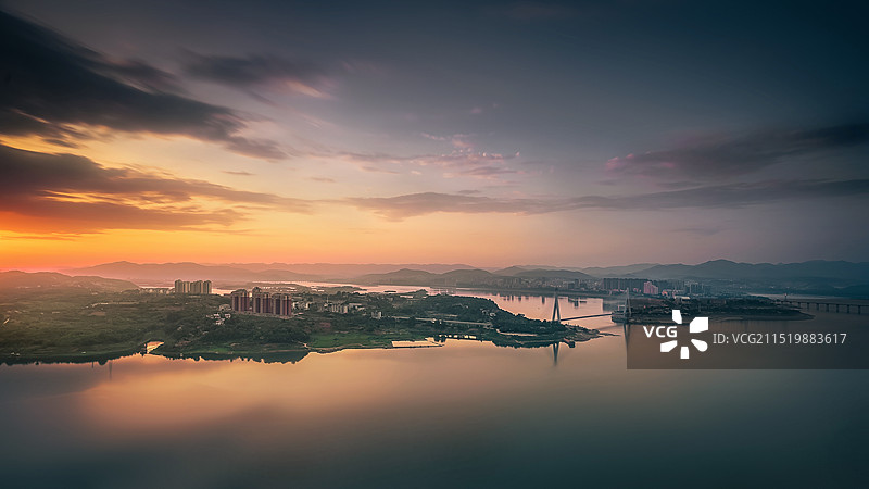 湖北省十堰市郧阳区汉江黄昏图片素材