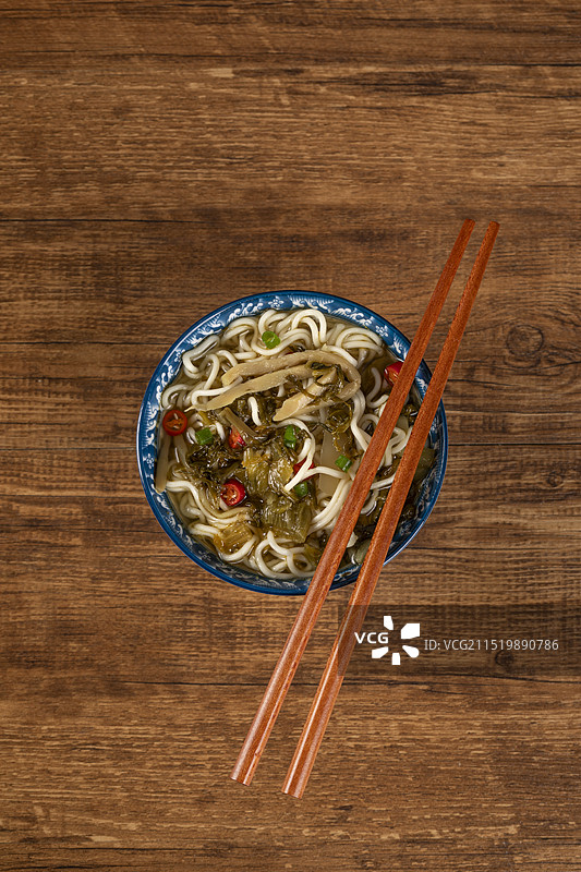 梅菜笋丝泡面图片素材