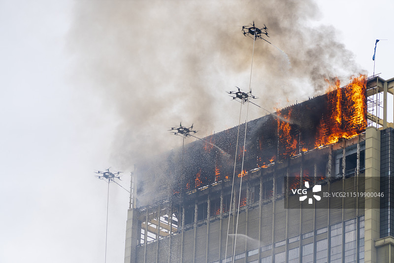 无人机扑灭高层火灾图片素材