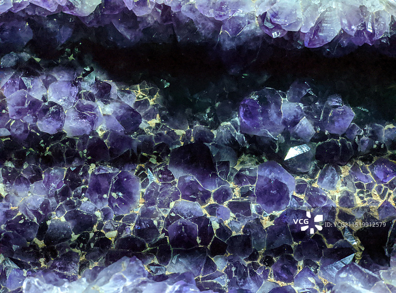 银子岩紫水晶图片素材