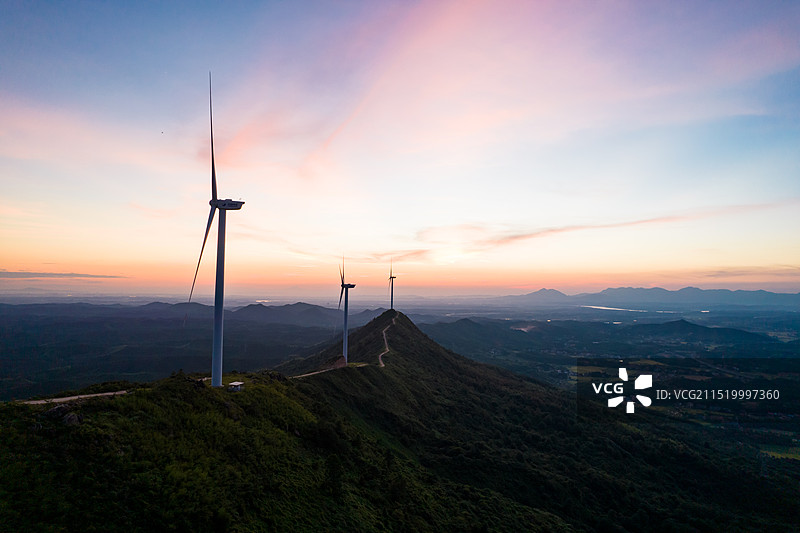 新能源风力发电场日出朝霞航拍风光图片素材