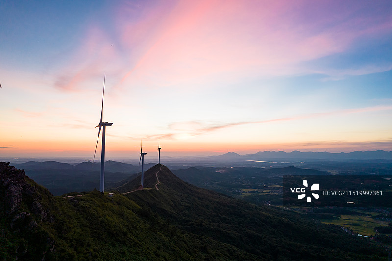 新能源风力发电场日出朝霞航拍风光图片素材
