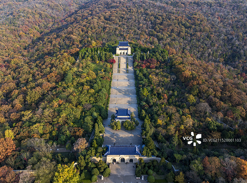 南京中山陵和音乐台的秋天图片素材