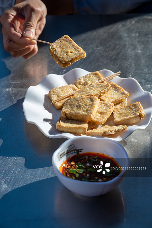 大理弥渡茶马古道古街小河淌水图片素材