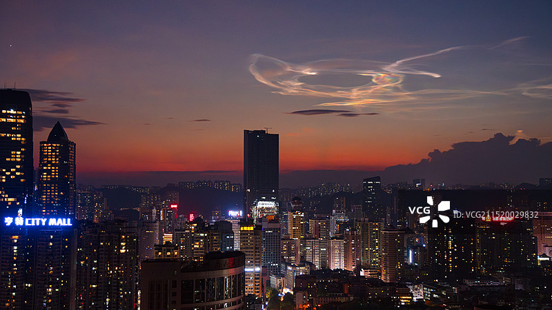 贵阳｜东山寺｜夜景｜七彩祥云图片素材