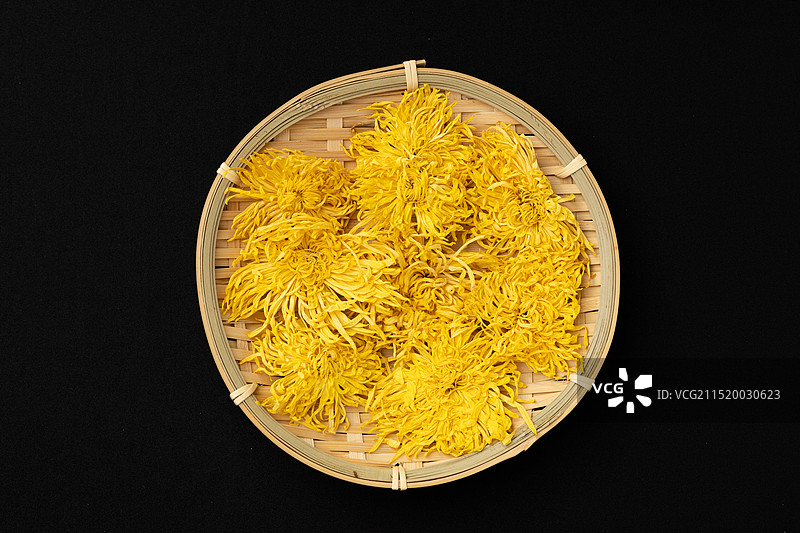 金丝皇菊养生茶，大朵黄菊花茶，胎菊花草茶静物特写图片素材