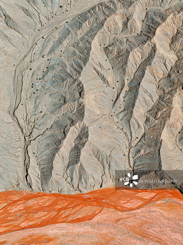 航拍香日德河大地之血图片素材