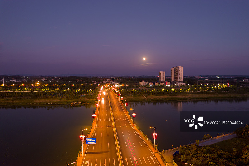 航拍湖南衡阳东三环立交桥城市夜景图片素材