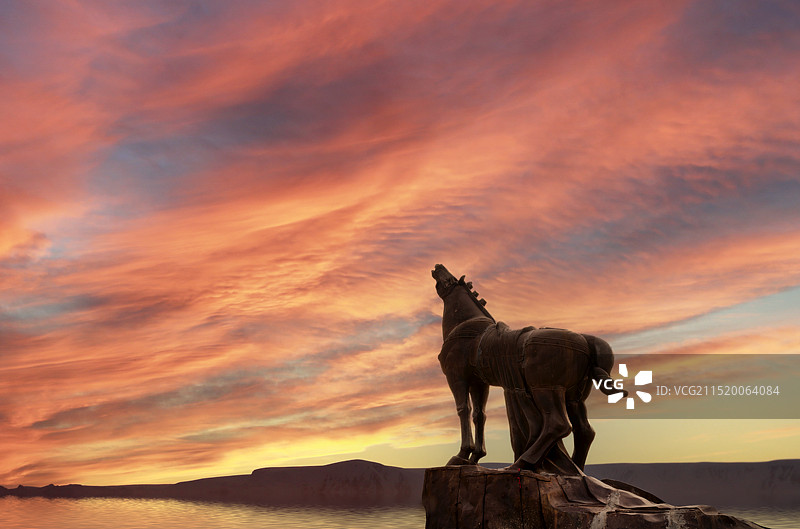 郑州市汉霸二王城景区雕塑，战马图片素材