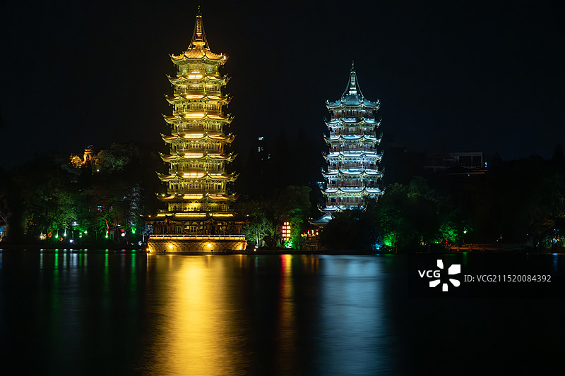 桂林-日月双塔-金银塔图片素材