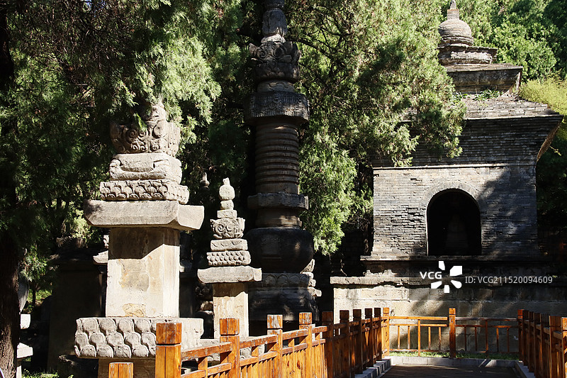 济南灵岩寺墓塔林图片素材