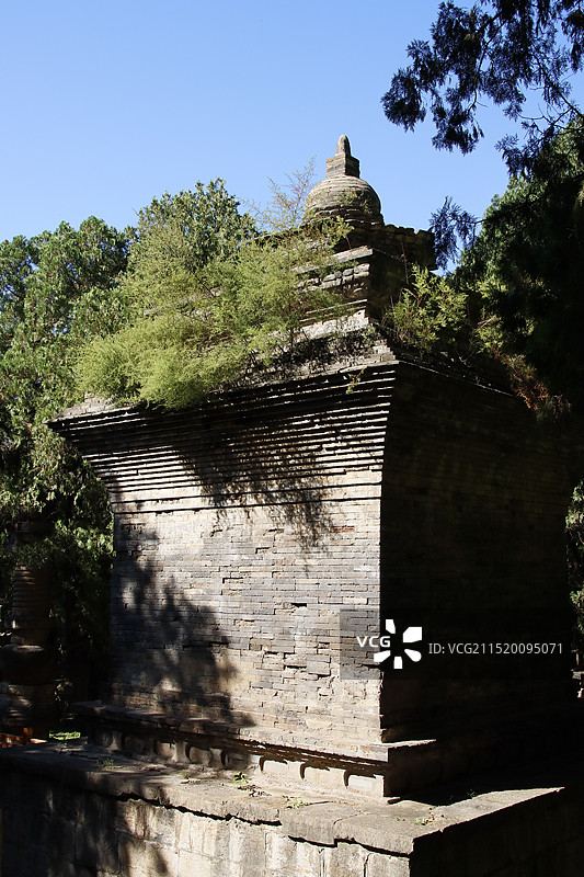 济南灵岩寺慧崇塔图片素材
