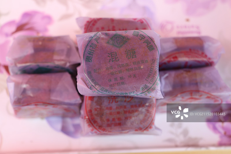 威宁非遗乌撒烤茶、油香、彝族回族苗族布依族刺绣、荞酥、砂陶图片素材