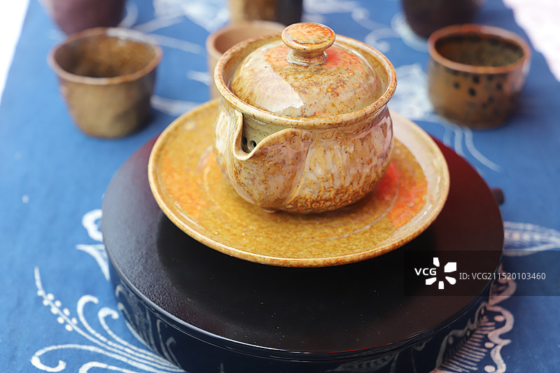 威宁非遗乌撒烤茶、油香、彝族回族苗族布依族刺绣、荞酥、砂陶图片素材