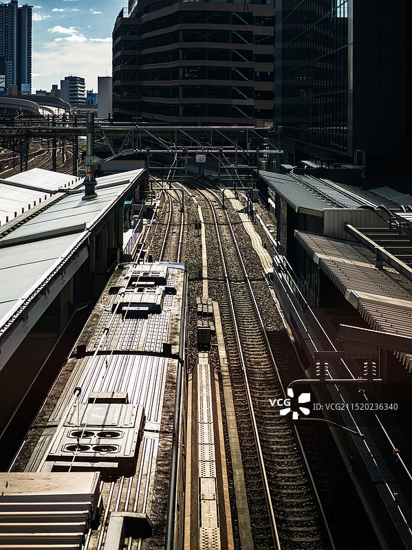 大阪街头巷尾，繁华都市的宁静一隅图片素材