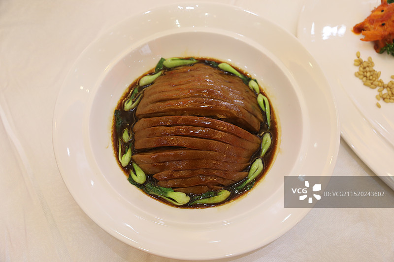 海南菜：红扣东山羊 白切羊 蒸羊羔 乳羊煲图片素材