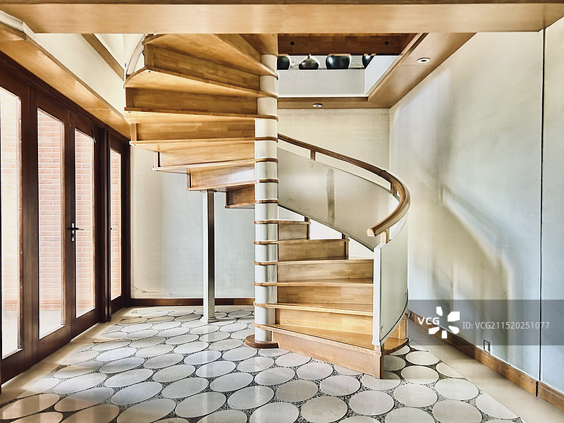 旋转台阶图片素材