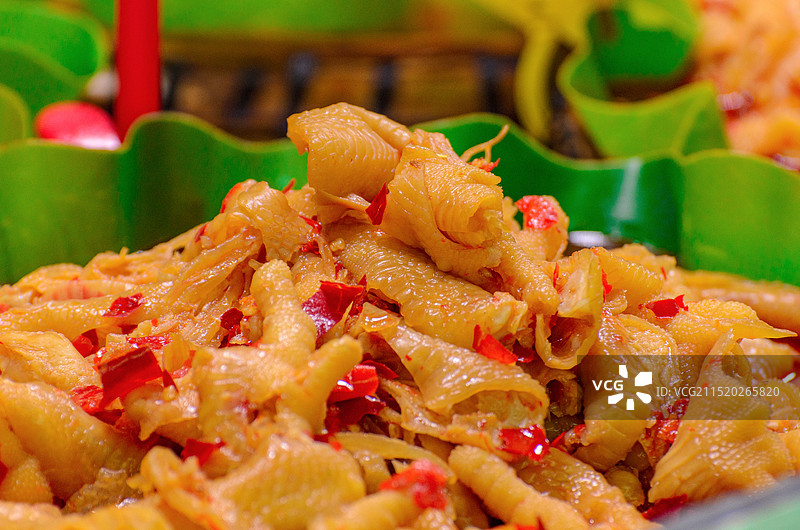 爽口零食特色小吃酸辣无骨鸡爪图片素材