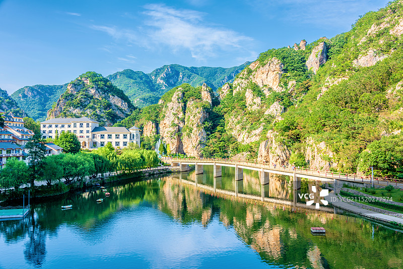 中国辽宁大连庄河冰峪沟双龙汇景区图片素材