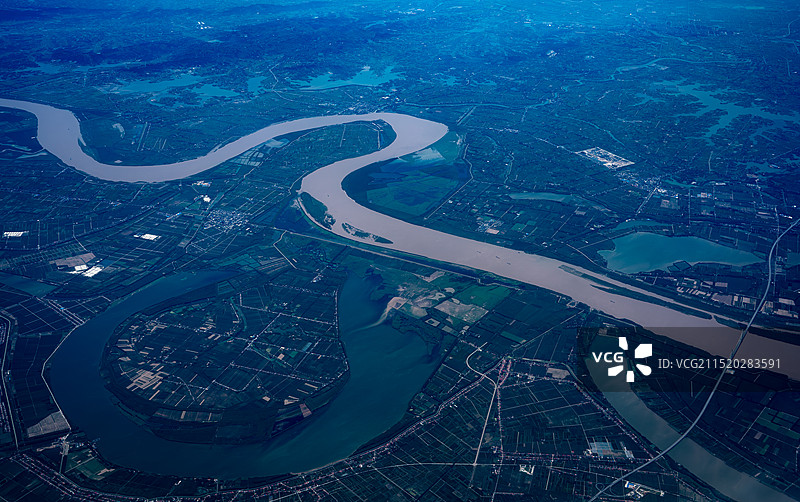 空中俯瞰石首附近的长江和长江故道图片素材