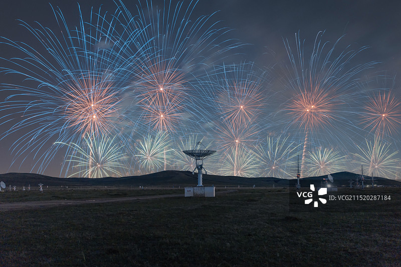 内蒙古自治区锡林郭勒盟正镶白旗国家天文台明安图观测站秋季星空图片素材