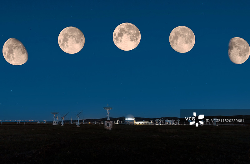 内蒙古自治区锡林郭勒盟正镶白旗国家天文台明安图观测站秋季超级月亮图片素材