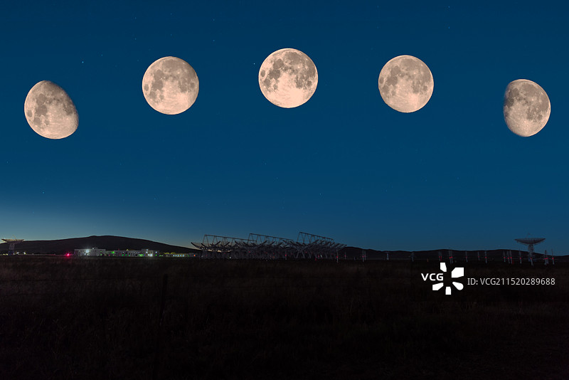内蒙古自治区锡林郭勒盟正镶白旗国家天文台明安图观测站秋季超级月亮图片素材