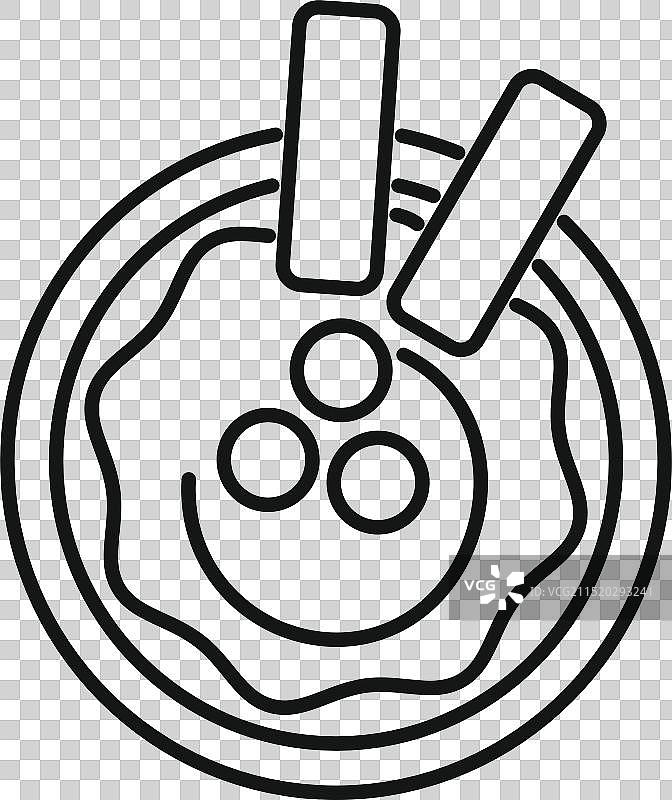 配有汤、面包丁和香草的圆形盘子顶视图图片素材