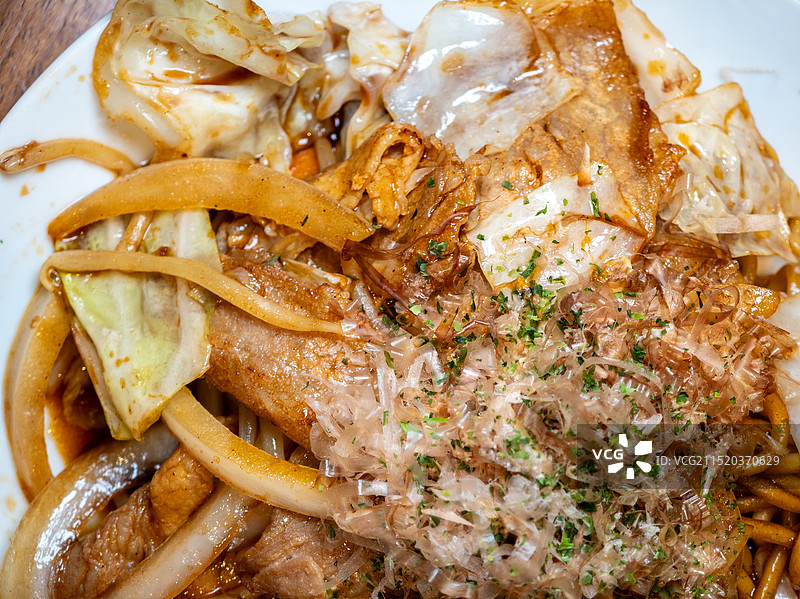 经典日式料理猪肉炒面图片素材