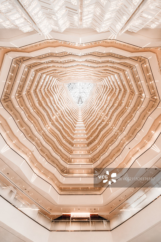 广州四季酒店空间旋梯图片素材