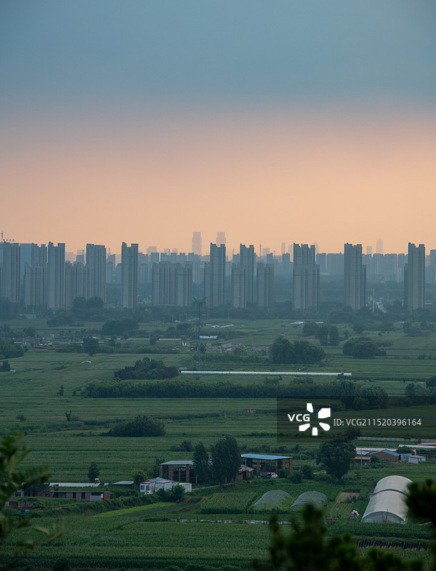郑州远观绿地双子塔图片素材