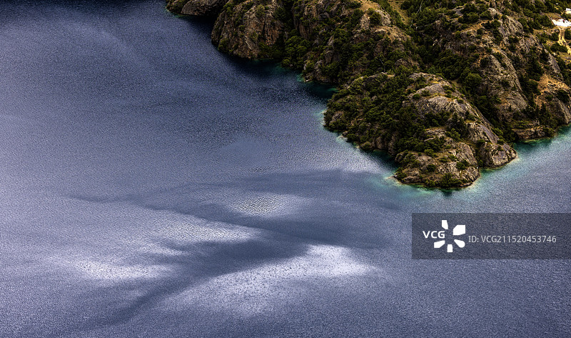 藏东小众秘境昌都边坝县三色湖图片素材