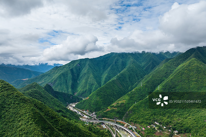 秦岭山脉柞水县风光图片素材