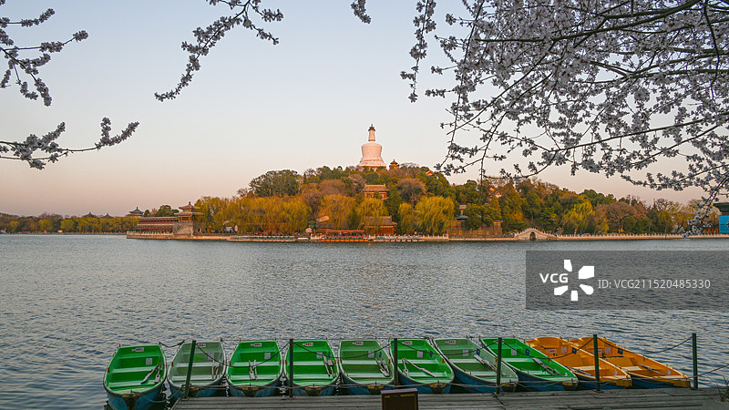 北海公园春色图片素材