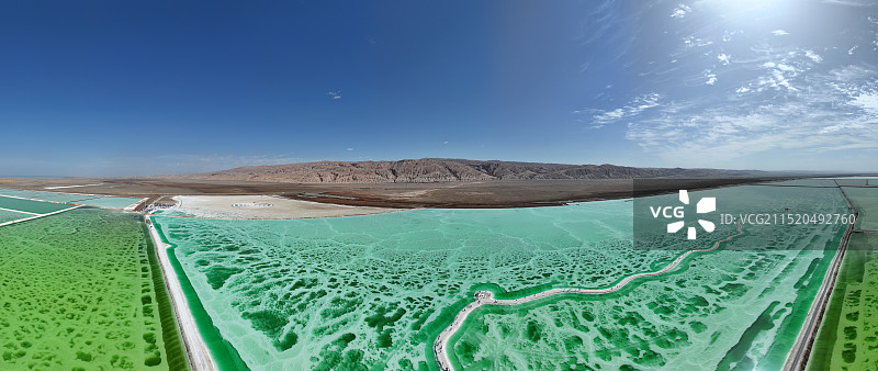 青海茫崖翡翠湖图片素材