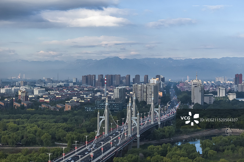 航拍昌平新城白浮泉公园清晨平流雾宛如仙境图片素材