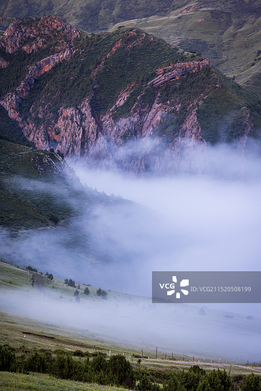 云蒸雾没图片素材